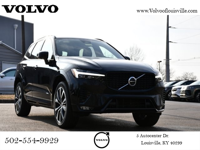 2025 Volvo XC60 Plus's photo