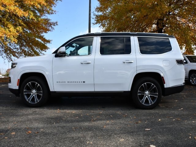 2022 Jeep Grand Wagoneer I photo 2