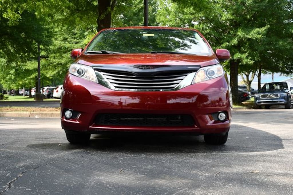 Used 2013 Toyota Sienna XLE V6 8 Passenger Van