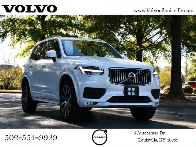 2023 Volvo XC90 Core's photo