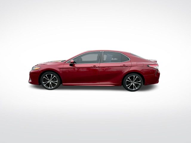 2018 Toyota Camry SE photo 4