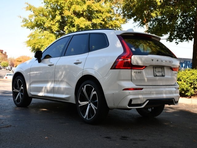 2023 Volvo XC60 Ultimate photo 3