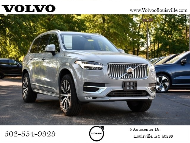 2025 Volvo XC90 Core's photo