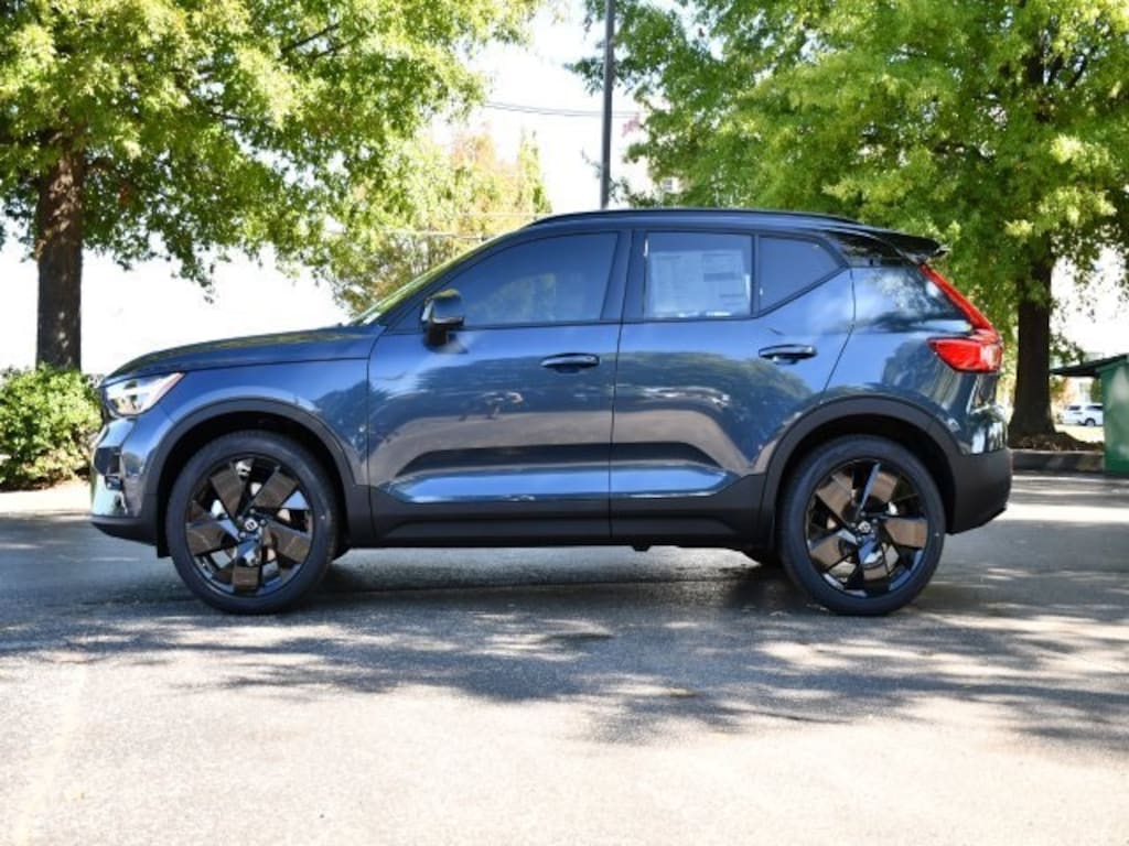 New 2026 Volvo XC40 B5 Ultra Black Edition SUV