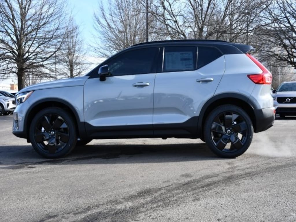 New 2026 Volvo XC40 B5 Ultra Black Edition SUV