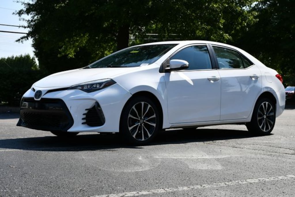 Used 2017 Toyota Corolla SE Sedan
