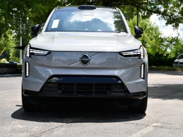2025 Volvo EX90 Twin Motor Performance Ultra photo 2