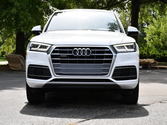 2018 Audi Q5 2.0T Premium Plus photo 2