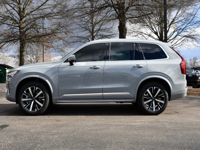 2025 Volvo XC90 Core photo 4