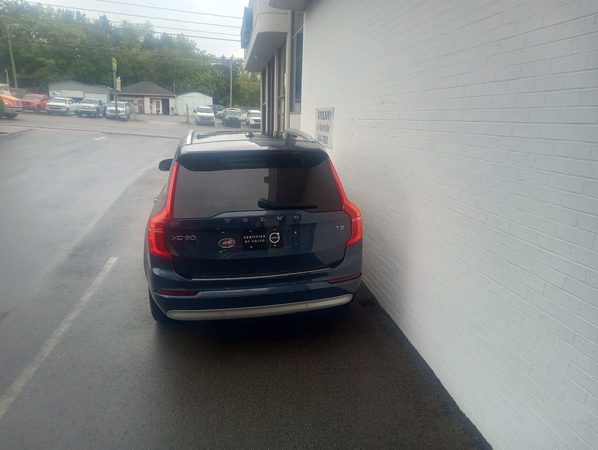 2022 Volvo XC90 T5 Momentum photo 4