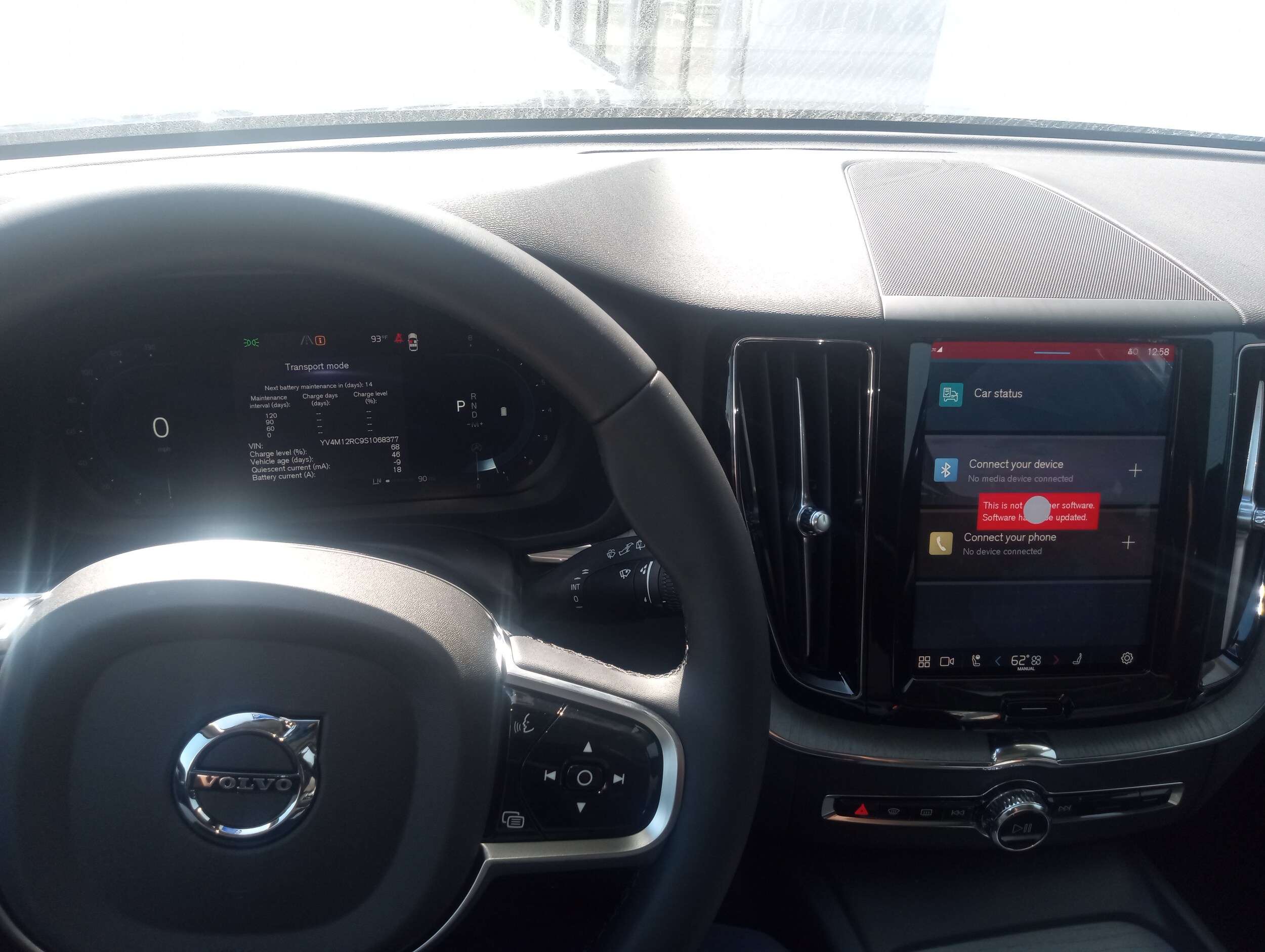 2025 Volvo XC60 B5 Plus photo 2