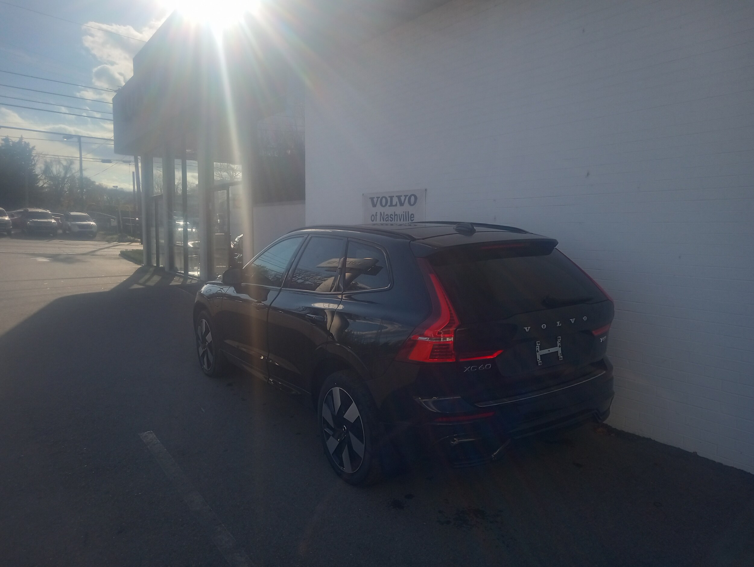 2025 Volvo XC60 Hybrid T8 Plus photo 3
