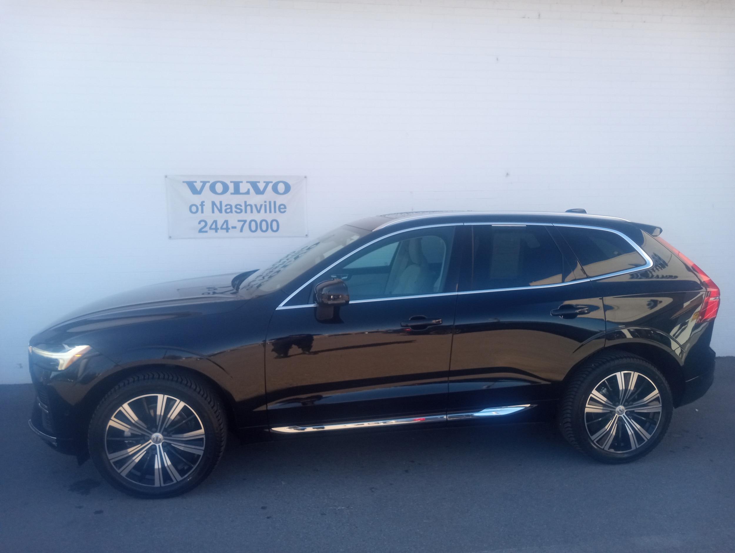 2023 Volvo XC60 SUV 