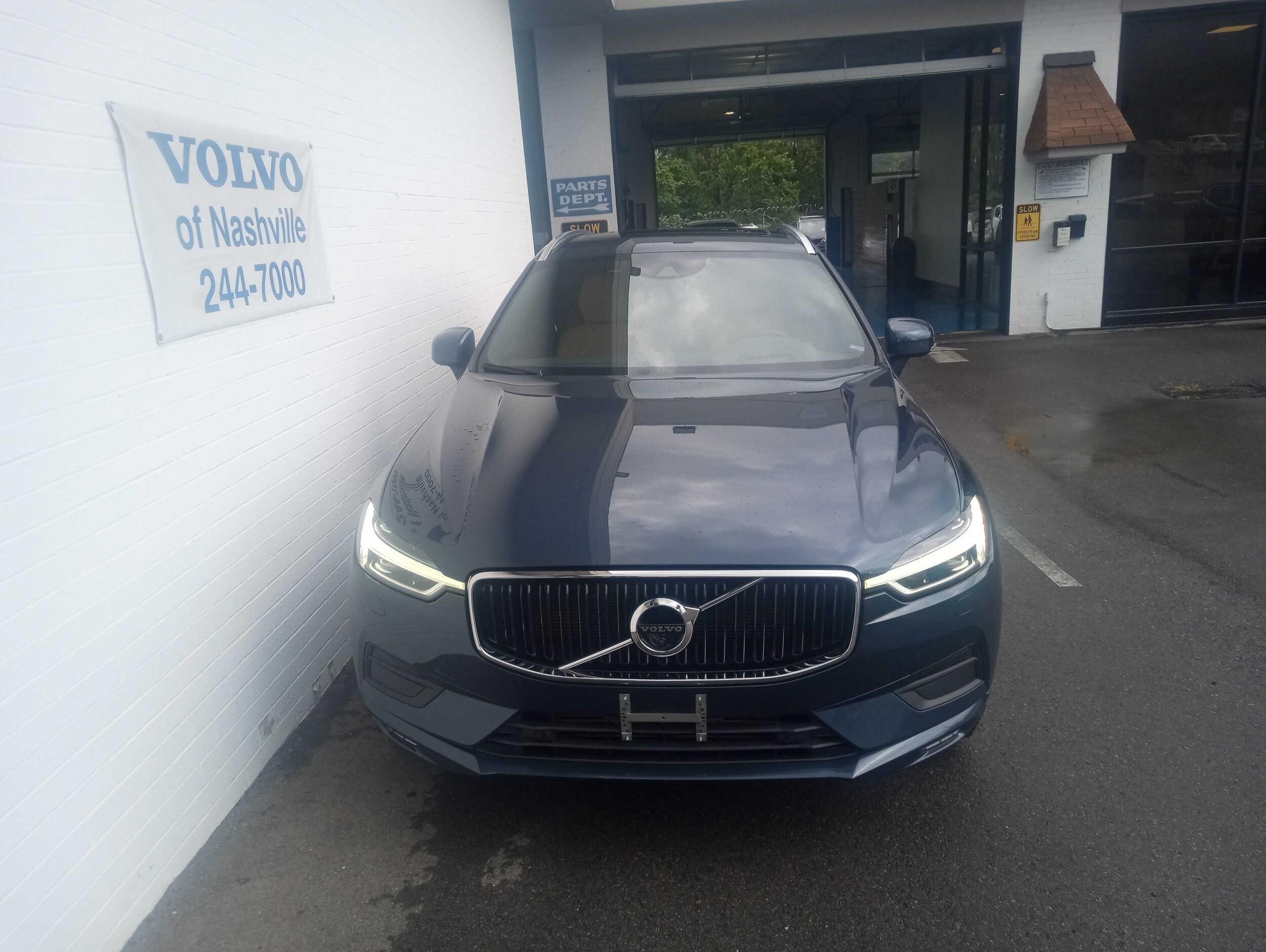 2020 Volvo XC60 T6 Momentum photo 2