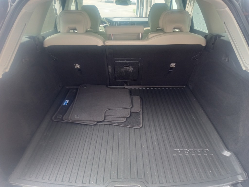 Certified 2022 Volvo XC60 B5 FWD Inscription SUV