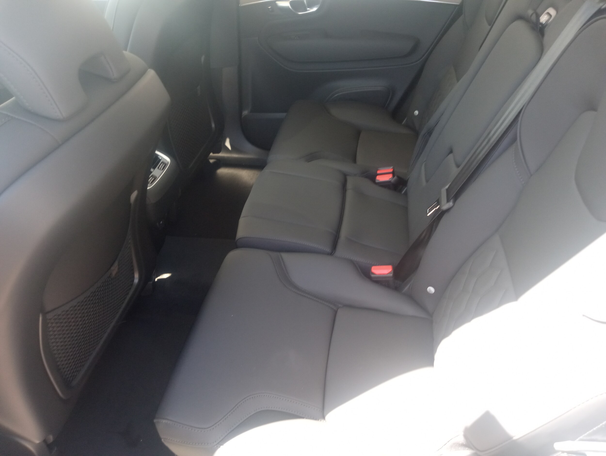 2025 Volvo XC90 Plus photo 4