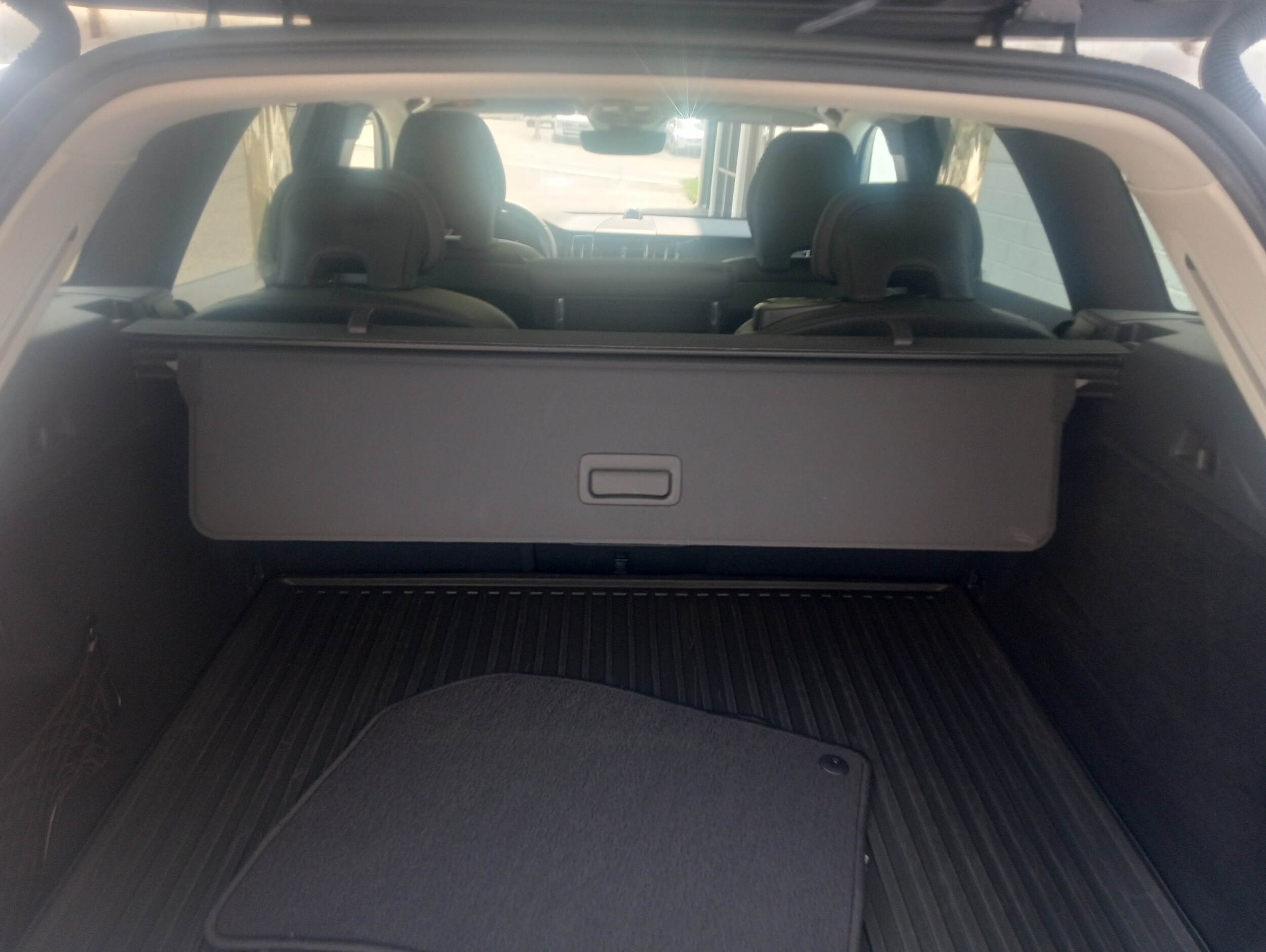 2023 Volvo XC60 B5 Ultimate photo 3