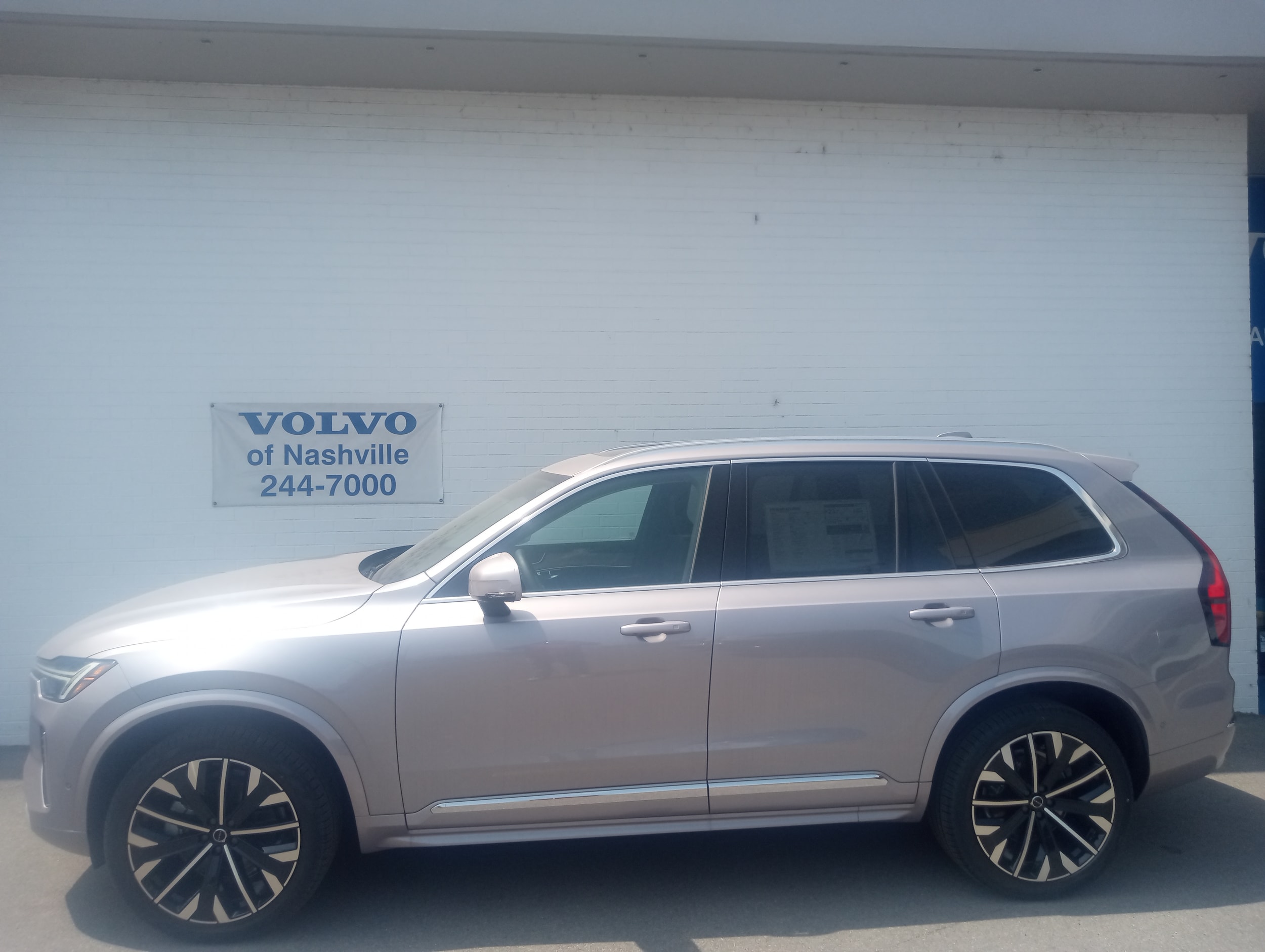 2026 Volvo XC90 B6 Plus Bright 6-Seater 4WD's photo