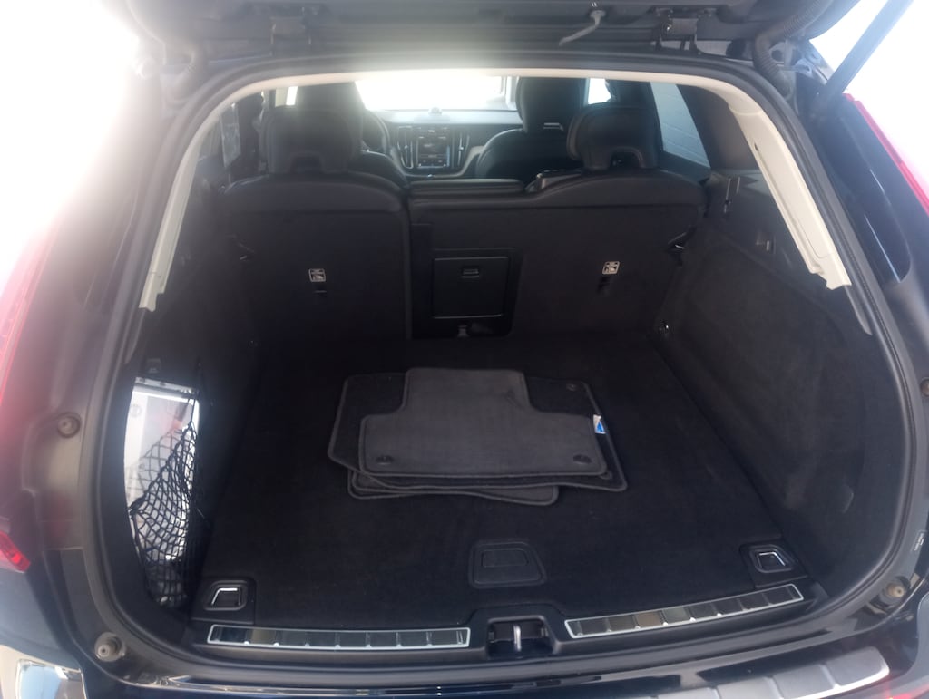 Certified 2022 Volvo XC60 Recharge Plug-In Hybrid eAWD Inscription SUV