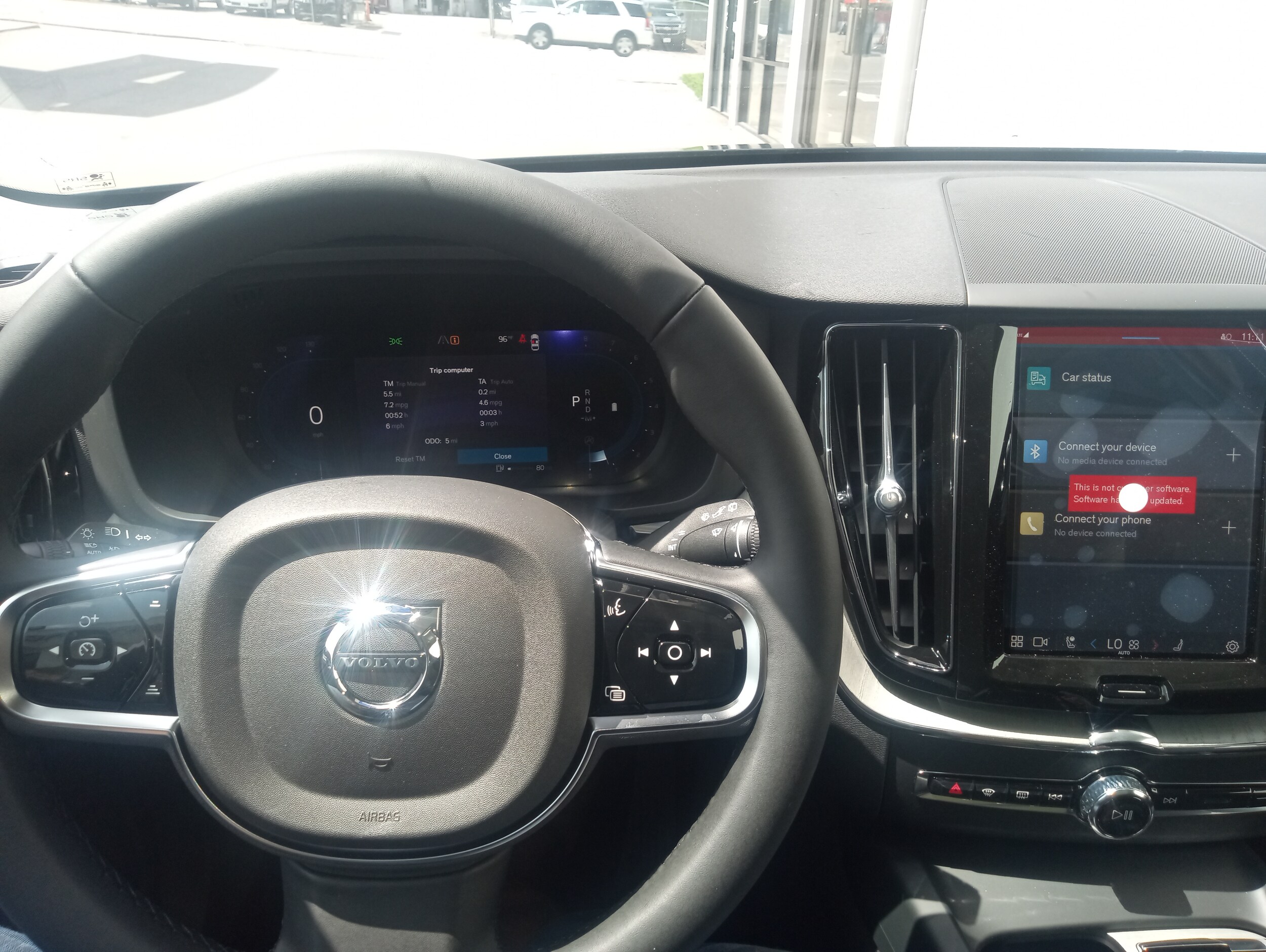 2025 Volvo XC60 B5 Plus photo 2