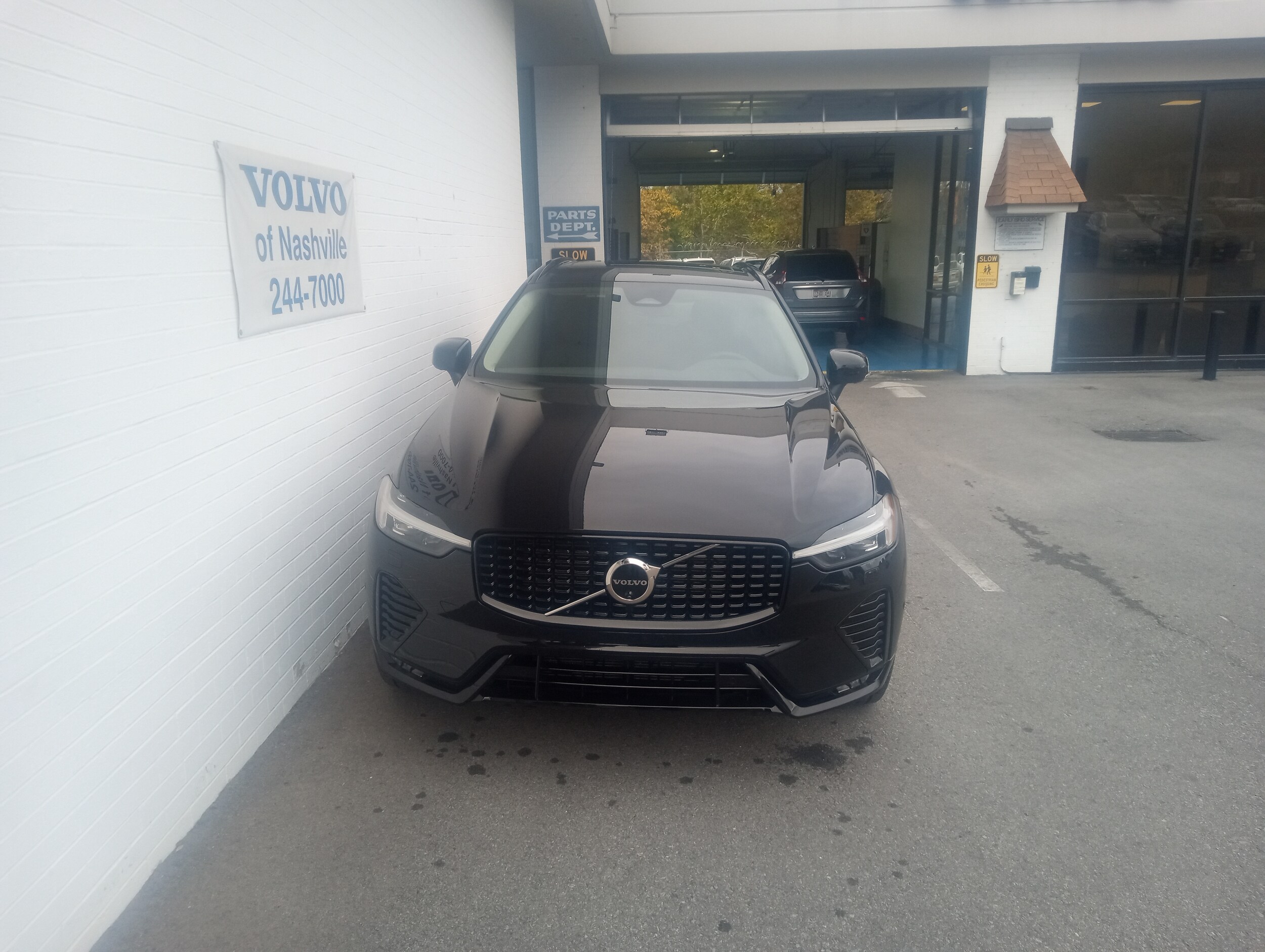2025 Volvo XC60 B5 Plus photo 2
