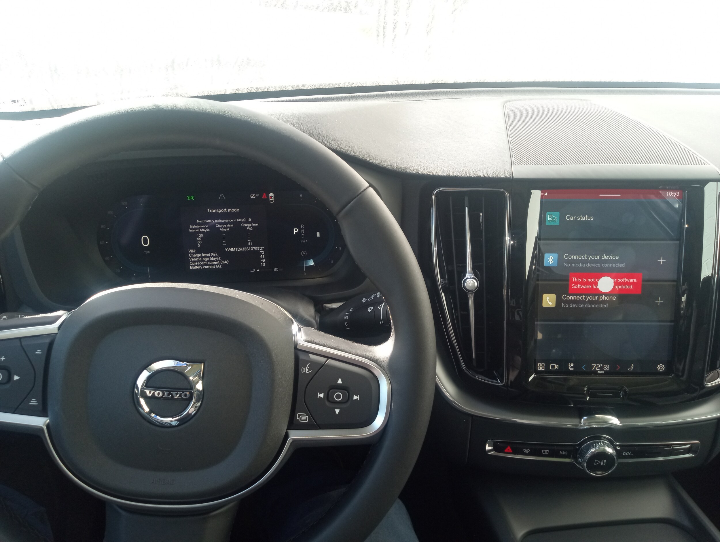 2025 Volvo XC60 B5 Core photo 2