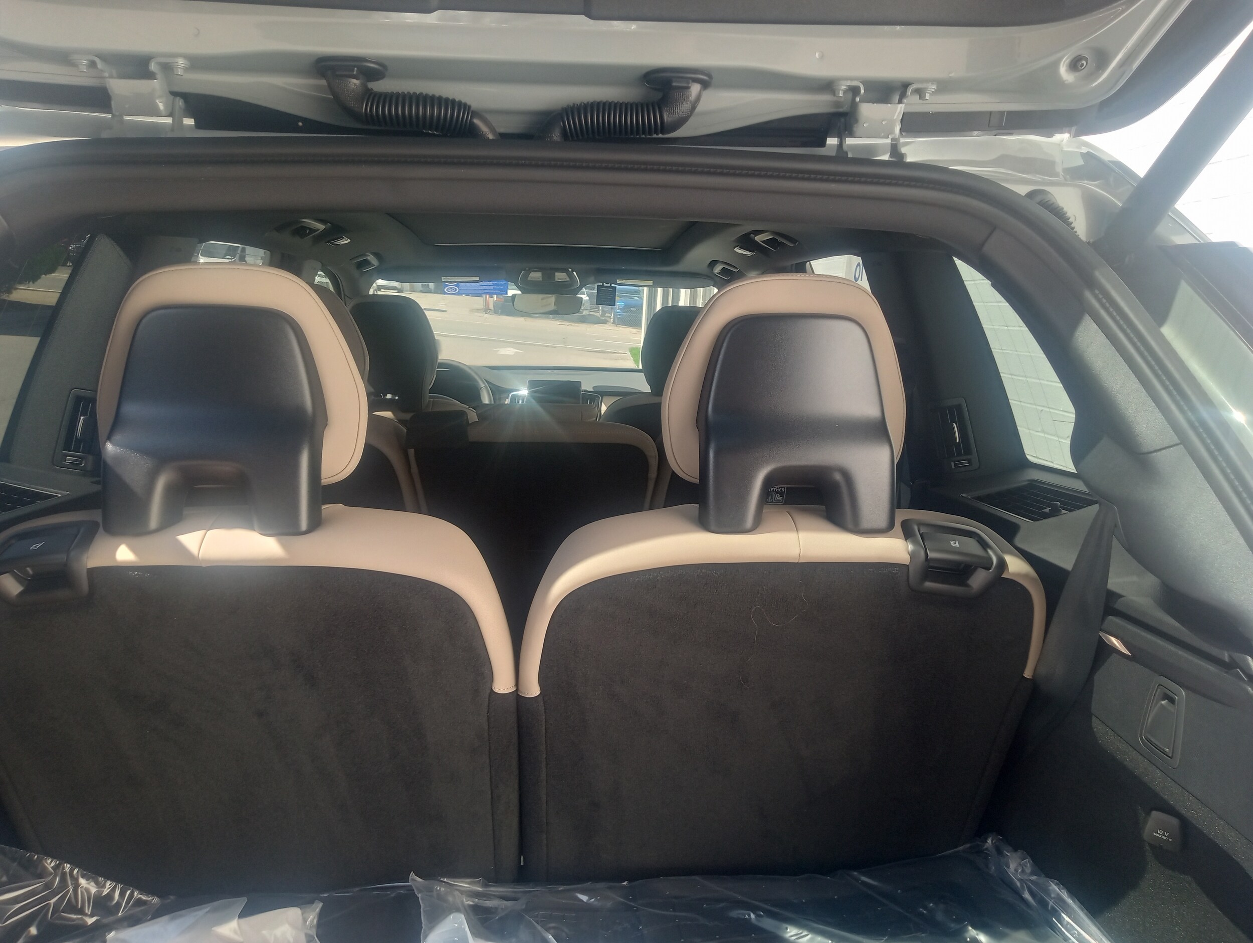 2025 Volvo XC90 B5 Plus photo 3