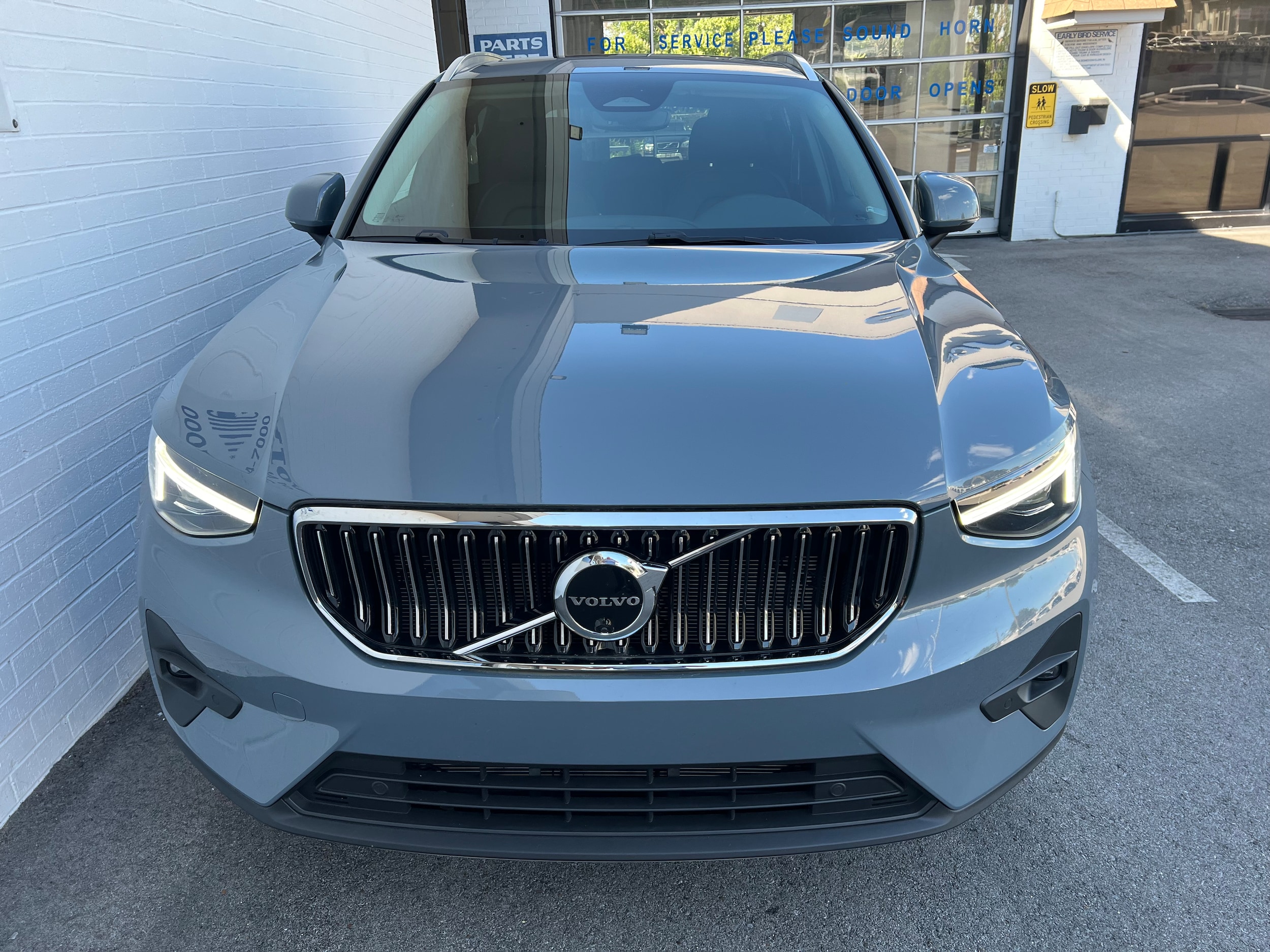 Used 2023 Volvo XC40 Ultimate with VIN YV4L12UAXP2073090 for sale in Nashville, TN