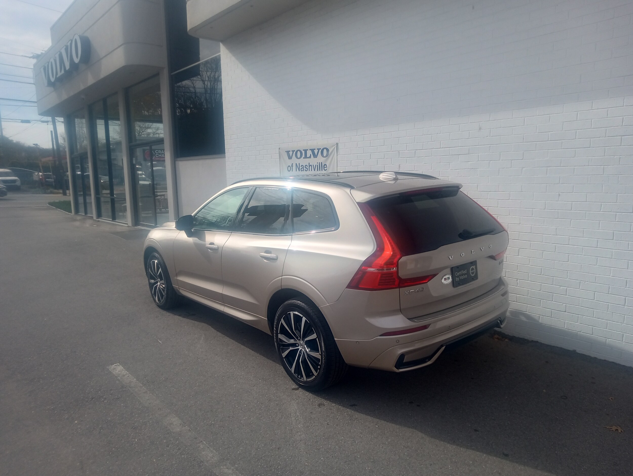 2023 Volvo XC60 B5 Plus photo 3