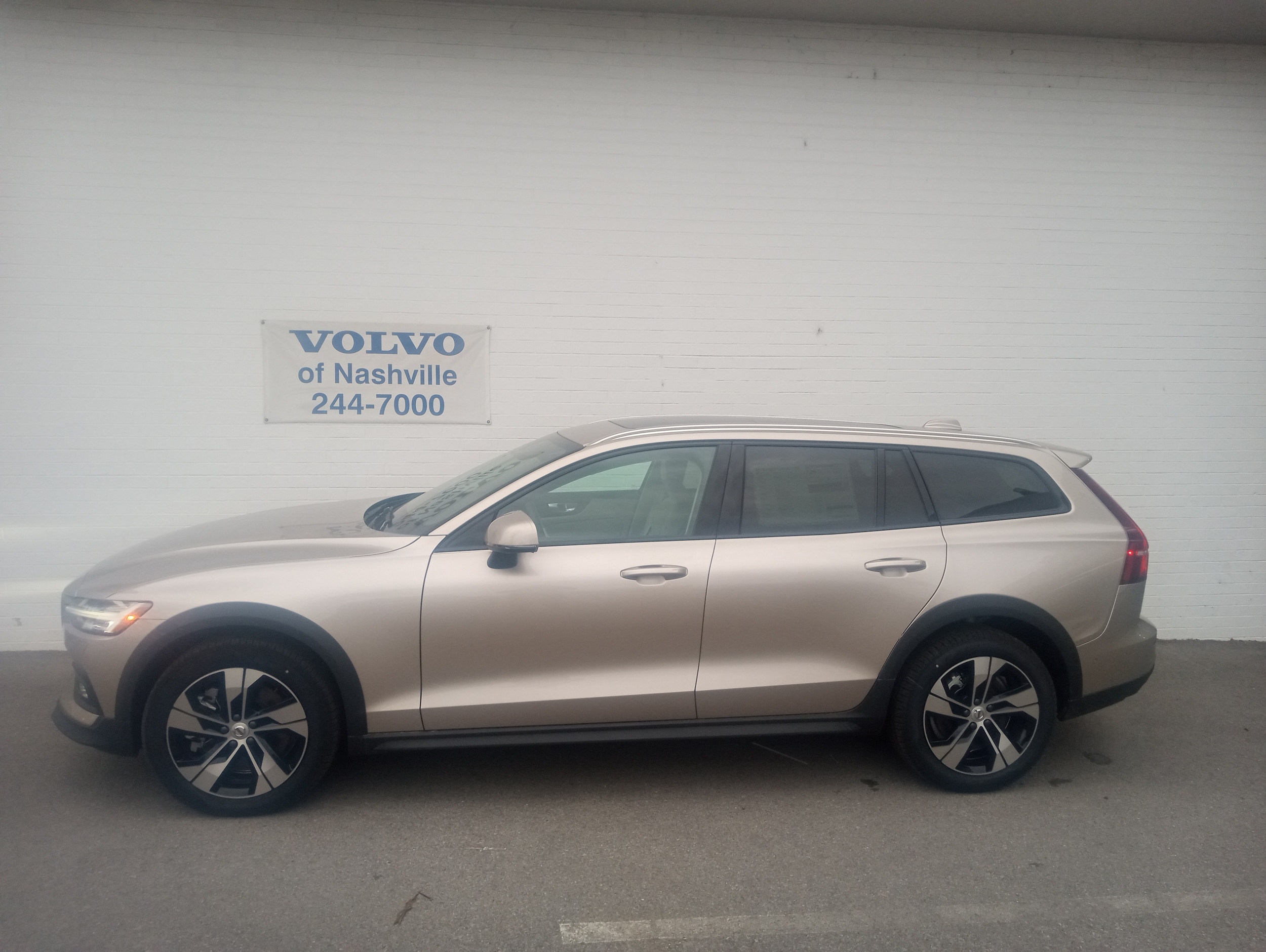 2026 Volvo V60 Cross Country Wagon 
