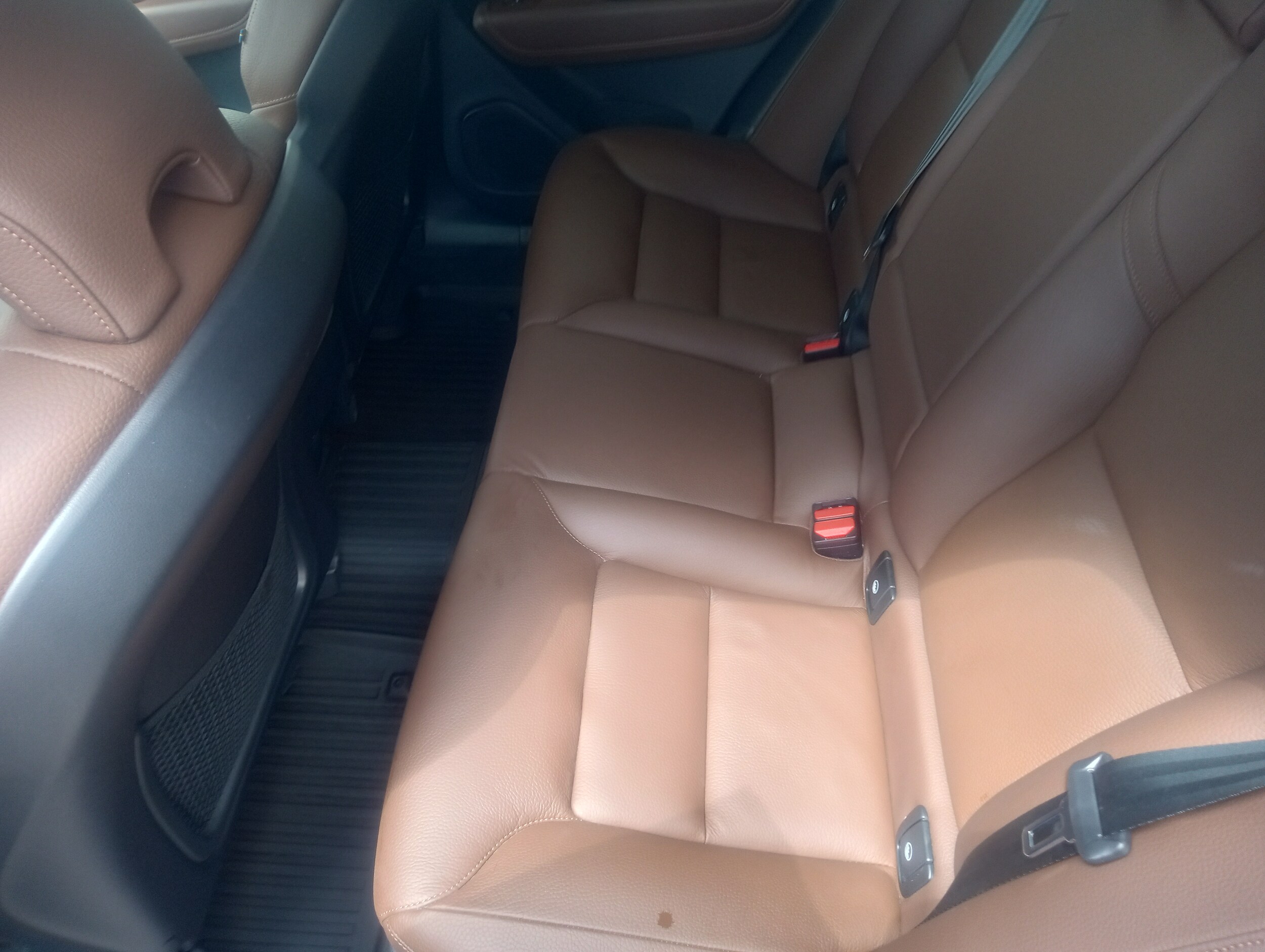 2023 Volvo XC60 B5 Plus photo 4