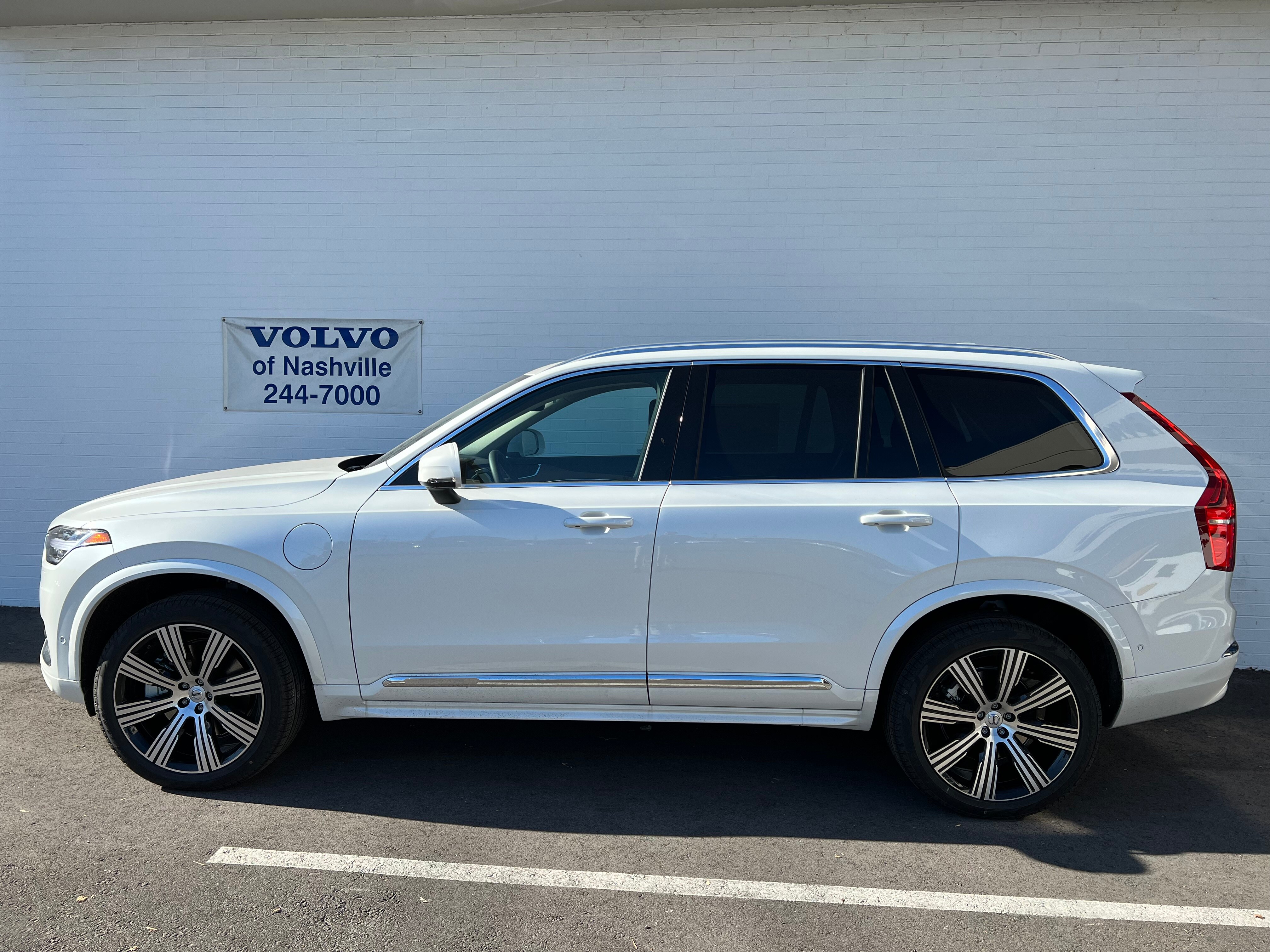 Volvo XC90 Recharge Plug-In Hybrid SUV