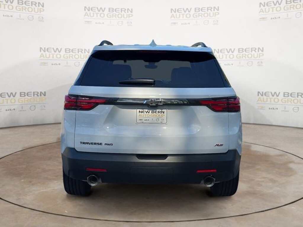 Used 2023 Chevrolet Traverse RS SUV