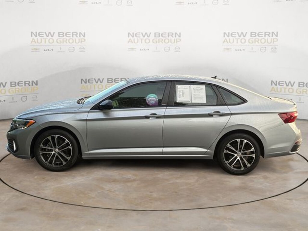 Used 2023 Volkswagen Jetta 1.5T Sport Sedan