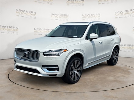 2025 Volvo XC90 plug-in hybrid T8 Plus 7-Seater SUV