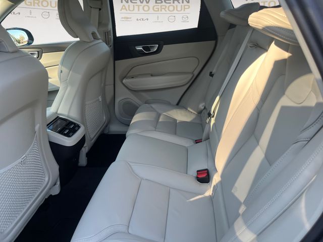 2026 Volvo XC60 Ultra - Photo 13