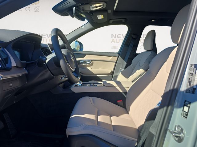 2026 Volvo XC90 Plus - Photo 9