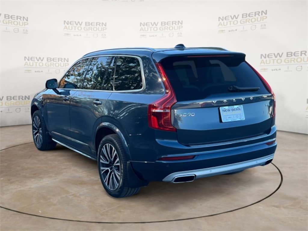 Used 2020 Volvo XC90 T5 Momentum SUV