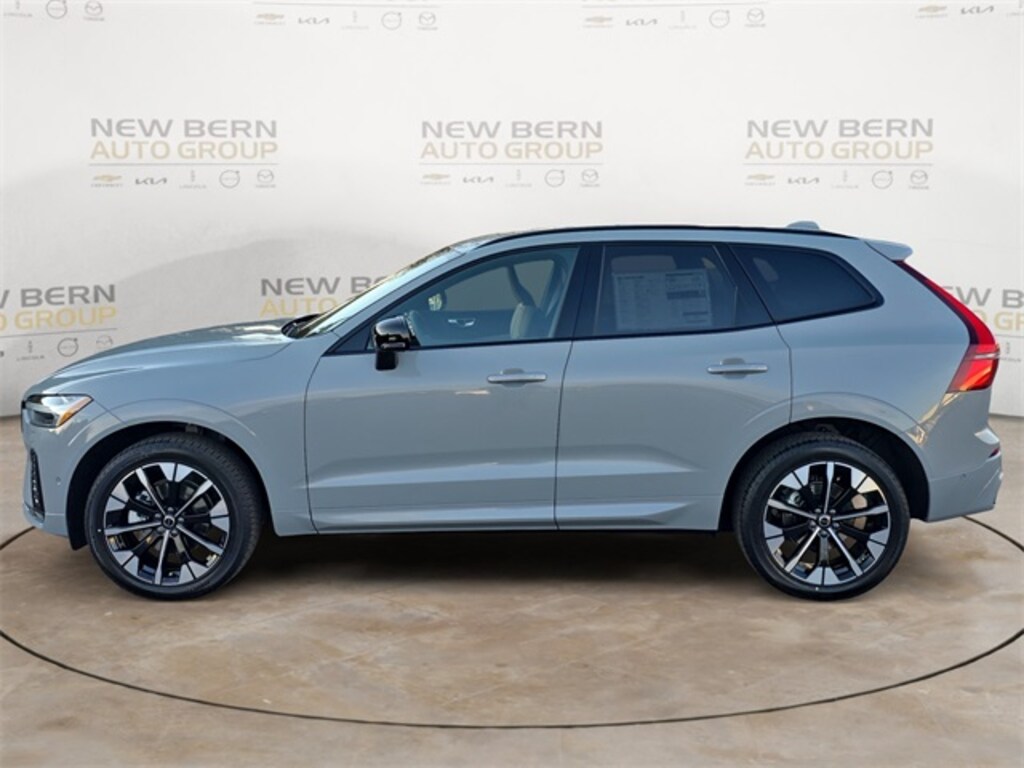 New 2026 Volvo XC60 B5 Plus SUV
