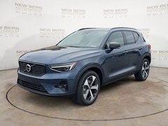 2026 Volvo XC40 B5 Plus AWD SUV