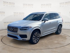 2022 Volvo XC90 T6 Momentum SUV