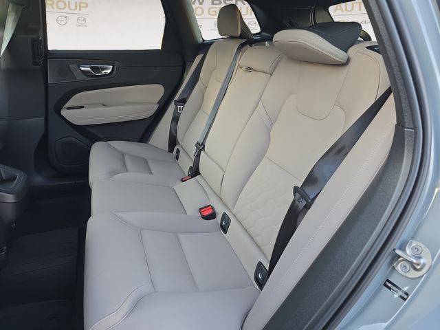 2026 Volvo XC60 Plus - Photo 13