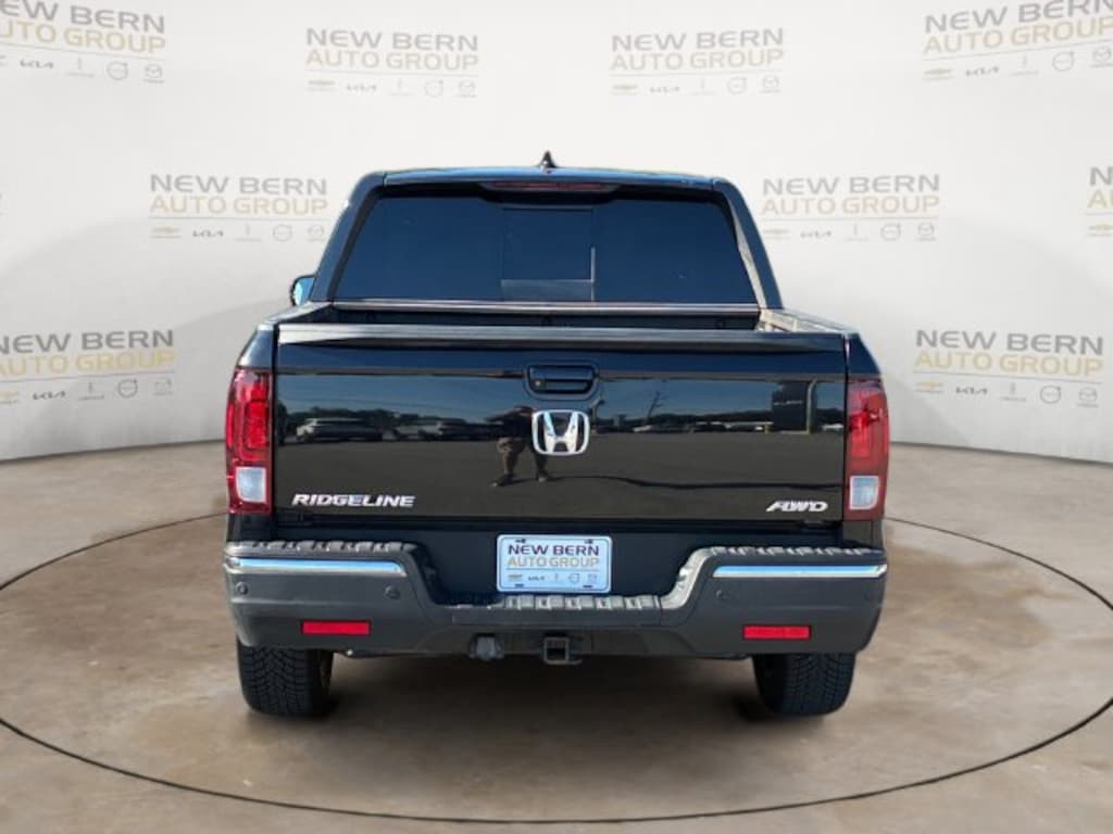 Used 2017 Honda Ridgeline RTL-E Truck