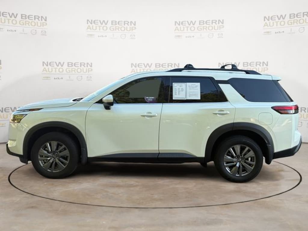 Used 2024 Nissan Pathfinder SV SUV