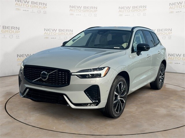 2025 Volvo XC60 B5 Plus AWD SUV