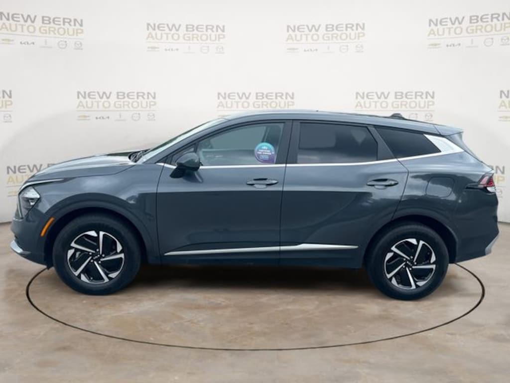 Used 2023 Kia Sportage Hybrid LX SUV
