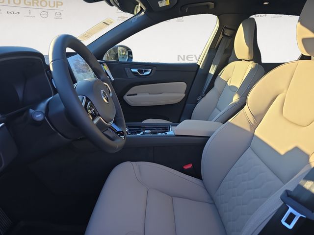 2026 Volvo XC60 Plus - Photo 9