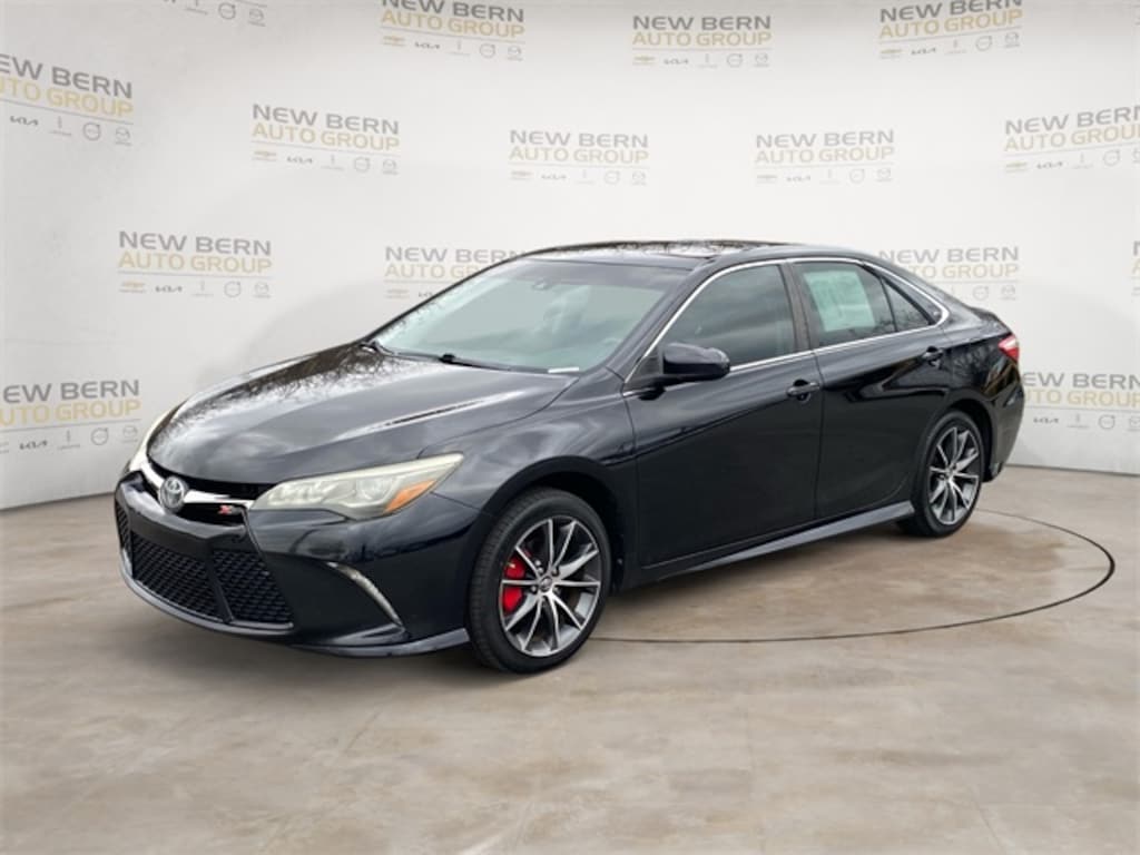 Used 2016 Toyota Camry XSE V6 Sedan