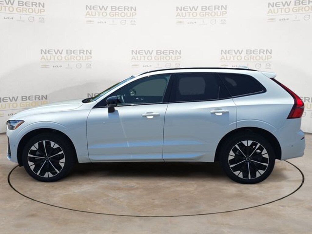 New 2026 Volvo XC60 B5 Plus SUV