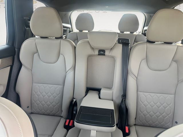 2025 Volvo XC90 Core - Photo 13